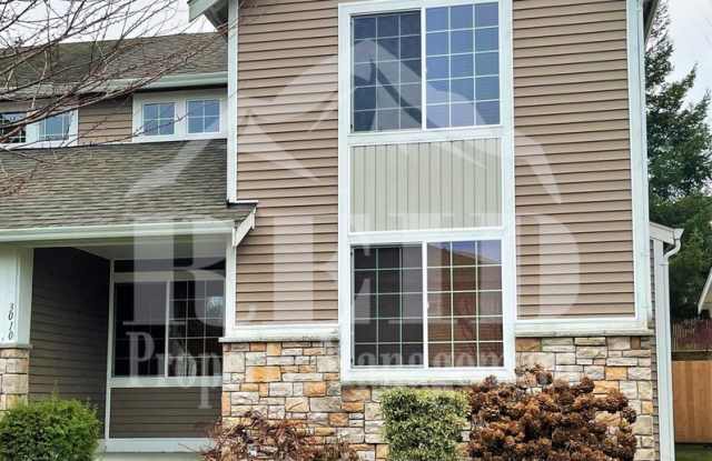 Beautiful Port Orchard Townhome 3,6, or 12-Month Lease Option Offered Gallery 4