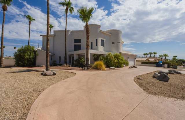 LONG TERM FURNISHED 4 BEDROOM POOL HOME ON THE GOLF COURSE! Gallery 4