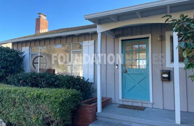 Charming 3 Bedroom Pleasant Valley Ranch Home!  Solar!  Fenced Yard!  FOUNDATION Gallery 3
