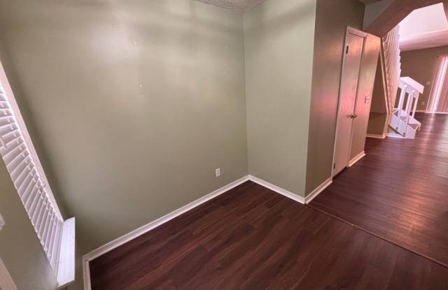 2BR/2.5BA Townhome with In-Unit Laundry, Fenced Backyard, Garage, & Fireplace! Move-In Ready! Gallery 4