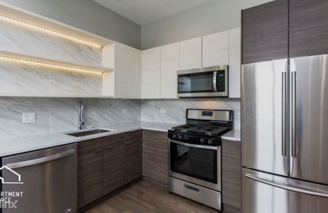2452 W Chicago Ave 2R - 2452 West Chicago Avenue, Chicago, IL 60622