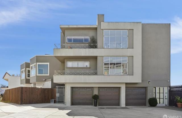 2 Lupine Avenue Gallery 1