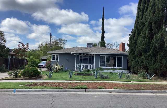 313 W. Robinson Avenue photos photos