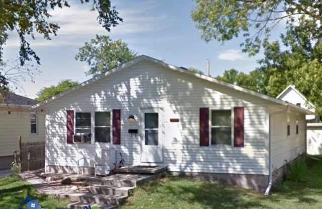 935 Shea Avenue - 935 Shea Avenue, Green Bay, WI 54303 935 Shea Avenue - 935 Shea Avenue, Green Bay, WI 54303