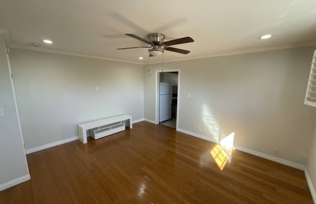 5138 West 141st Street - Studio A Gallery 2