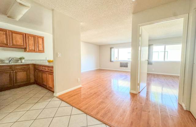 215 S. Occidental Blvd. photos photos