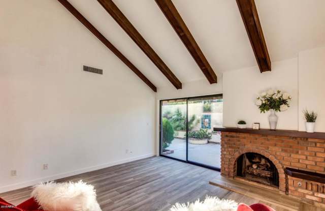 5704 N SCOTTSDALE Road Gallery 3
