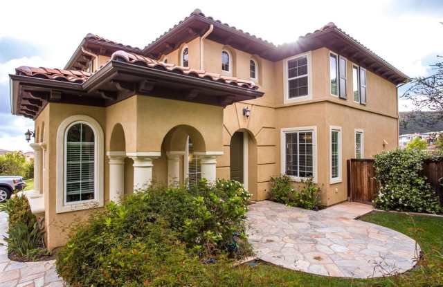 Beautiful San Elijo HIlls Home! - 801 Luminara Way, San Marcos, CA 92078