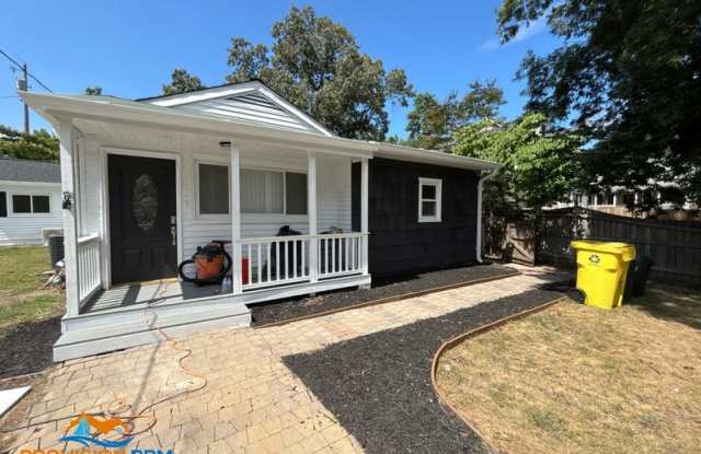50 Baldy Avenue photos photos