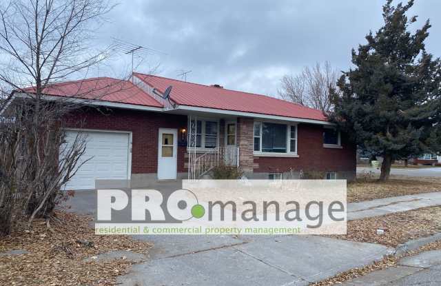 4 Bed, 2 Bath Home w/ 1 Car Garage - Idaho Falls photos photos