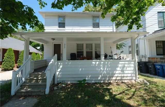 945 Woodlawn - 945 Woodlawn Avenue, Ann Arbor, MI 48104