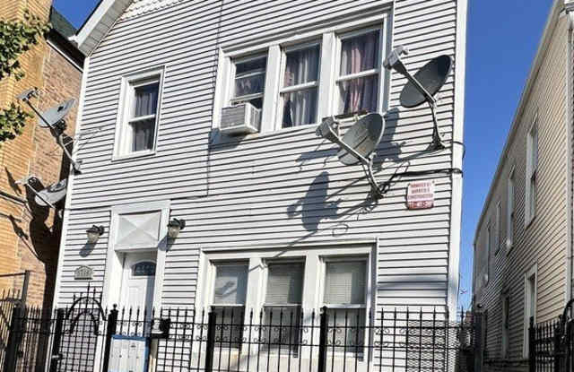 5714 W Grand Avenue 2R photos photos