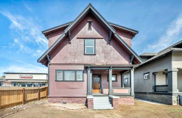 FULLY FURNISHED  BEAUTIFULLY REMODELED 1930s HOME NEAR UNR WITH UNBEATABLE I-80 ACCESS photos photos