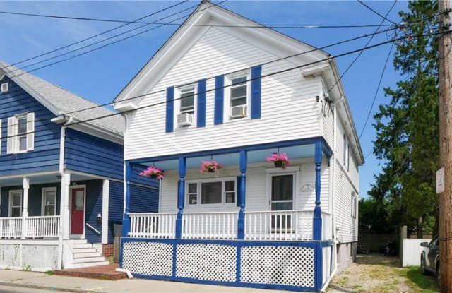12 Lucas Avenue - 12 Lucas Avenue, Newport, RI 02840