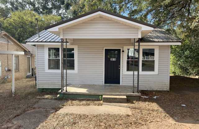 For Rent – Charming 3 Bedroom, 1 Bath Home photos photos