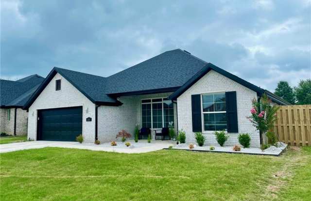 2014 W Chandler Avenue photos photos