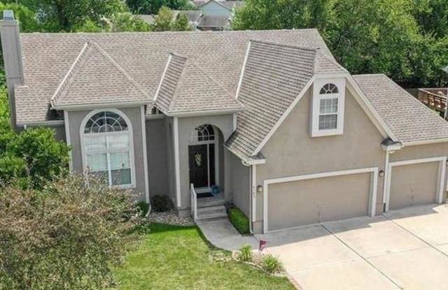 4145 Southwest Flintrock Drive - 4145 Southwest Flintrock Drive, Lee's Summit, MO 64082