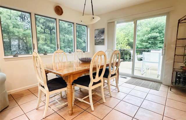 40 Hilltop Road Gallery 4