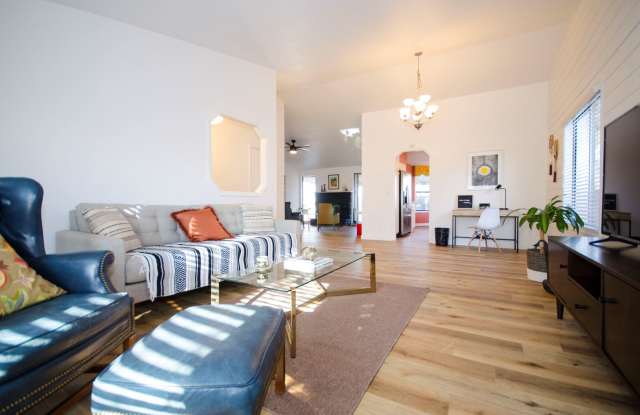 Beautiful Just Renovated 3 bedroom Single Level Home with Wonderful Fenced Backyard- Pet Friendly Gallery 3
