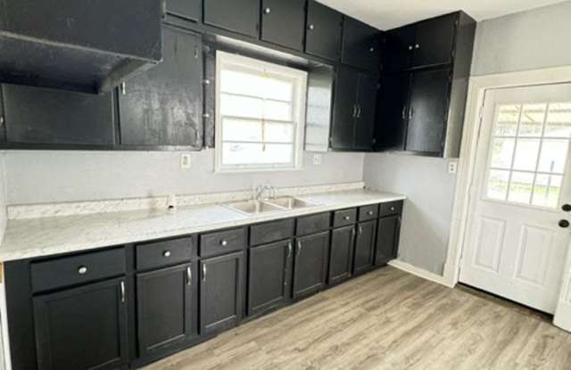 3-Bedroom, 1-Bathroom Home – $1,250/Month photos photos