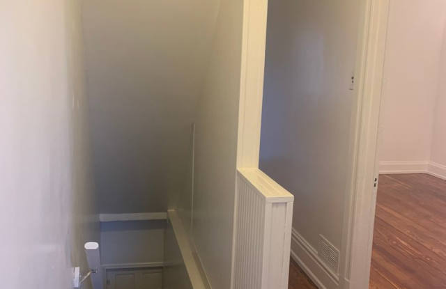 3 Bedroom 1 Bath West End of York City Gallery 3