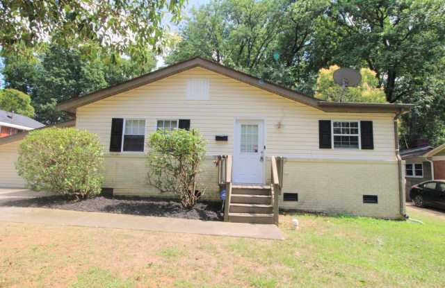 Move-in Ready 3 Bedroom Ranch!! - 5062 Curtiswood Drive, Charlotte, NC 28213