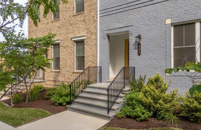 4 bedroom 4.5 bath townhouse @ Midtown! Gallery 3
