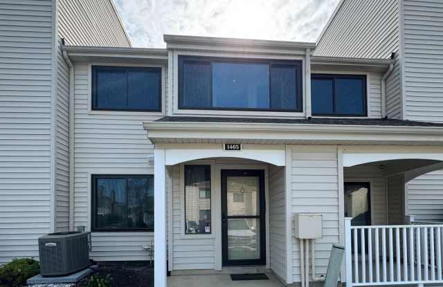 1405 ROBERTS WAY photos photos