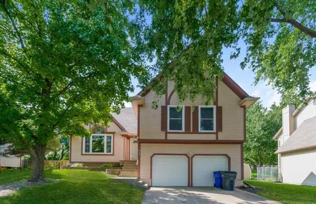 813 North Sumac Street - 813 North Sumac Street, Olathe, KS 66061