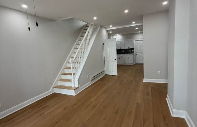 Beautiful Newly renovated 3 bedroom home now available for rent in Point Breeze Gallery 1