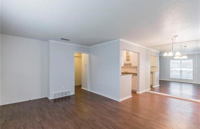 1245 Roaring Springs Road Gallery 4