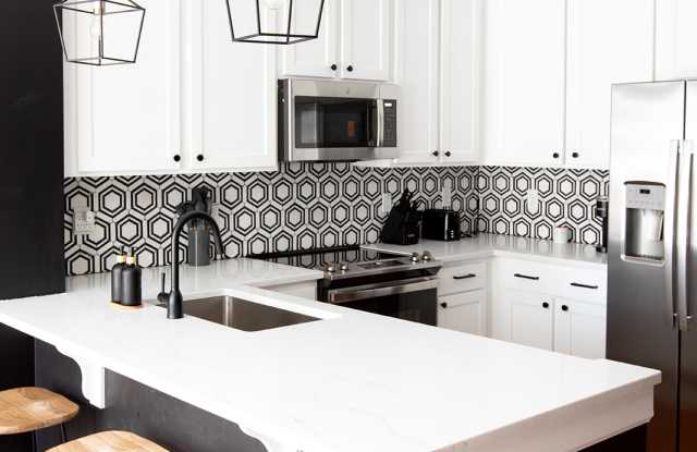 720 S Shelmore Blvd photos photos