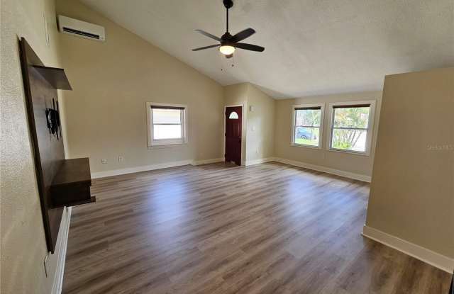 2436 ARAPAHO Street Gallery 4