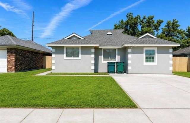 2541 VIRGINIAN COLONY Avenue photos photos