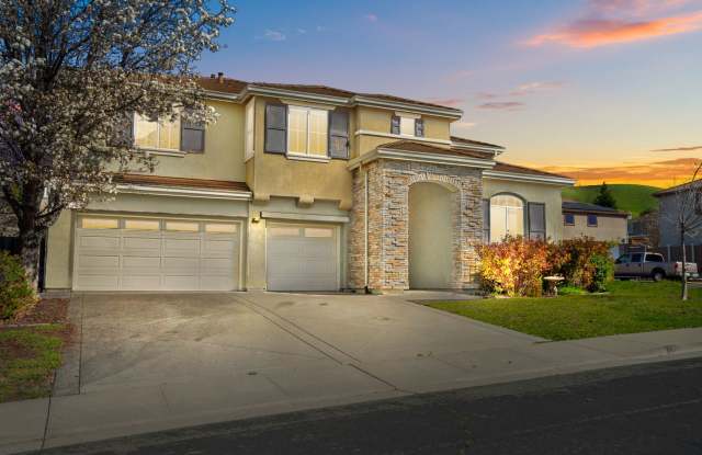 Beautiful two-story in Paradise Crest! photos photos