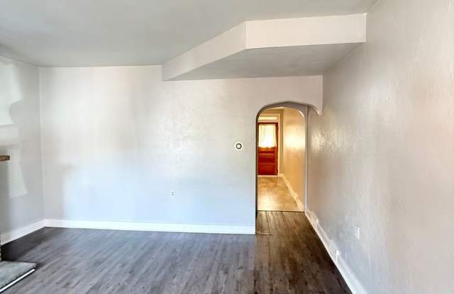 One or 2 bedroom, 1 bathroom home with a den in the heart of Lawrenceville. Gallery 4