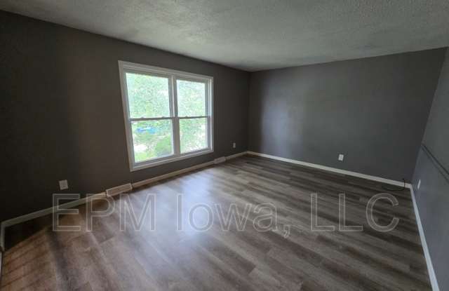 1242 Edgewood Drive Gallery 4
