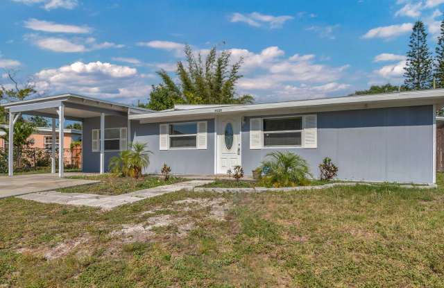 Seminole Home, 4bd/2ba Annual/Unfurnished Rental, Available Now! - 9129 82nd Way, Bardmoor, FL 33777