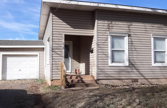 218 South Hartford Street - 218 South Hartford Street, Stillwater, OK 74074