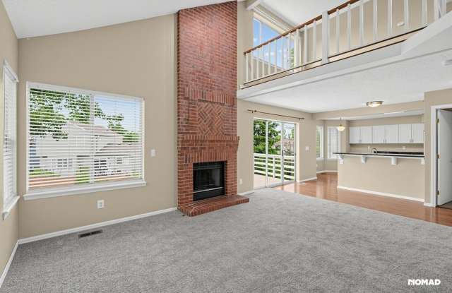 Spacious 4BR House in Highlands Ranch Gallery 1