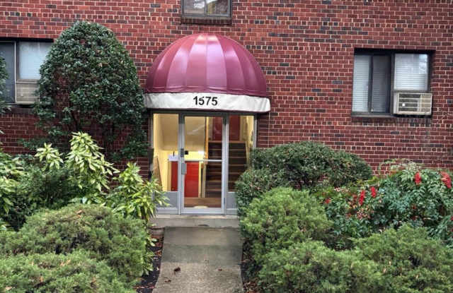 1575 N Colonial Terr #104-Y photos photos