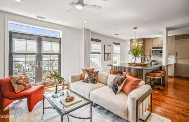 700 Bay Street, Unit 304 - 1 - 700 Bay Street, Beaufort, SC 29902 700 Bay Street, Unit 304 - 1 - 700 Bay Street, Beaufort, SC 29902