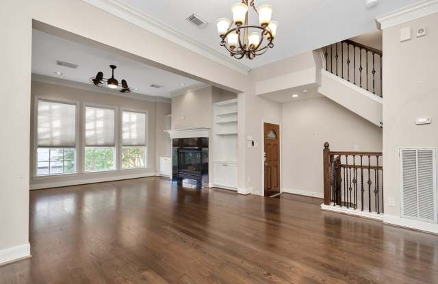 Is a move to Montrose in the cards for you - 719 West Drew Street, Houston, TX 77006