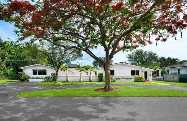 7575 SW 134th St photos photos