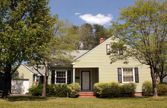 Downtown Living!!! - 416 Brentwood Avenue, Jacksonville, NC 28540
