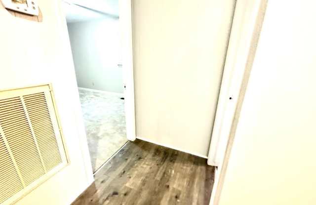 305 Leonard Meadow Road photos photos