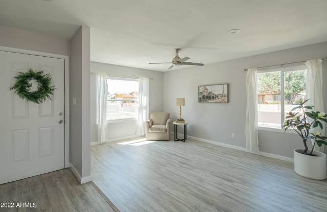 8651 N 56TH Drive Gallery 2