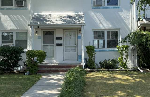 9 Roosevelt Court photos photos