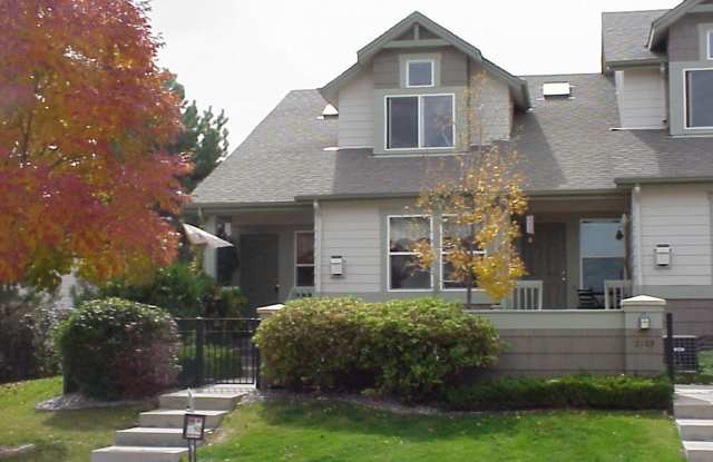 Indian Peaks Rowhouse w/attached garage photos photos