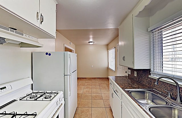 750 S Escondido Blvd - 750 S Escondido Blvd, Escondido, CA 92025